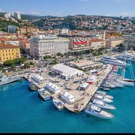 Apartman Luka Apartamento *